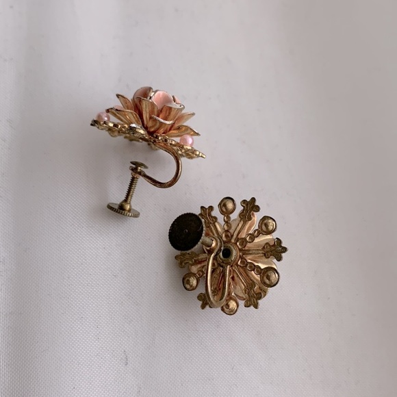 MCM thread back earrings - Picture 3 of 7